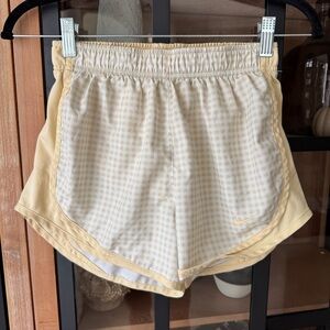 Nike Tempo 3" Dri-Fit Running Shorts Yellow Gingham Plaid Print butter Lining